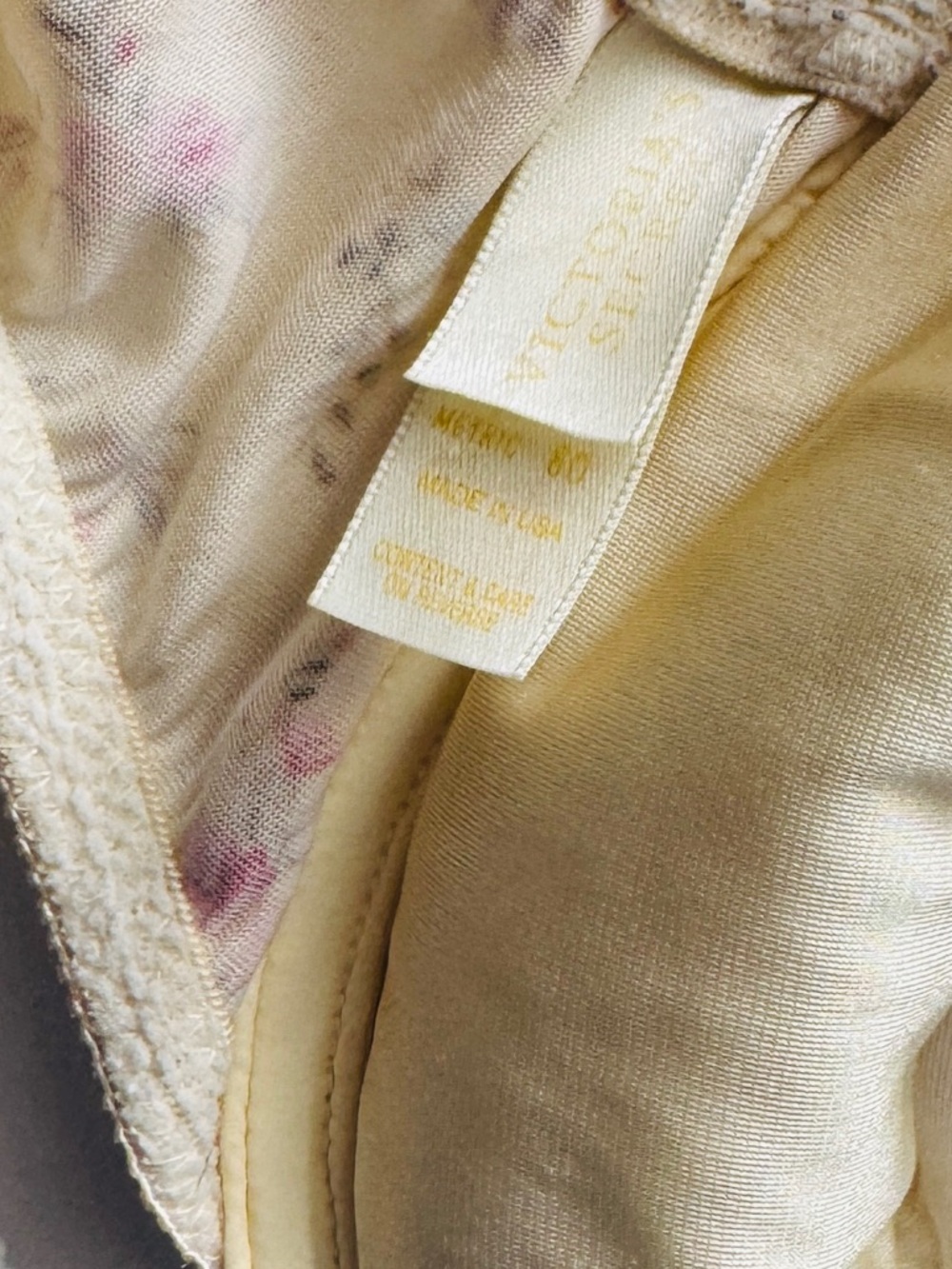 Vintage Victoria Secret  Underwire - Picture 3 of 3